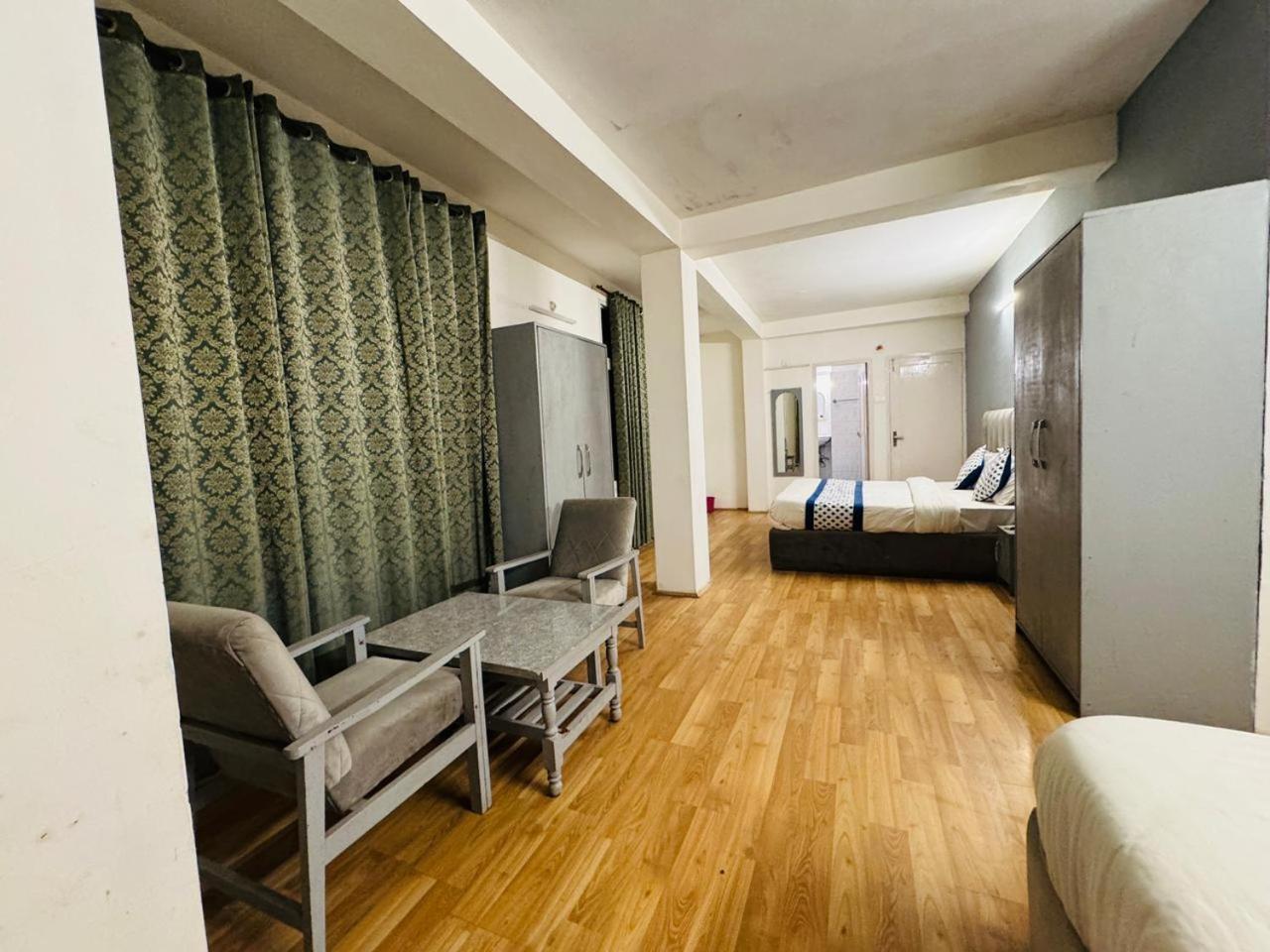Hotel New # Link Way # Near Zing Bus Stand Manāli Buitenkant foto