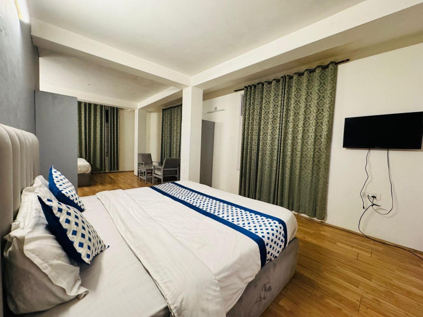 Hotel New # Link Way # Near Zing Bus Stand Manāli Buitenkant foto